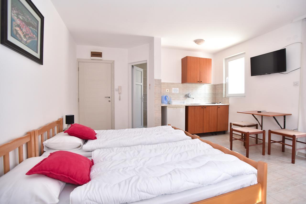 Apartmani Alexandra ブドヴァ エクステリア 写真